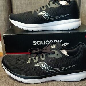 Saucony Women's Versafoam Flare Black and Gray Athletic Shoes Size 9.5